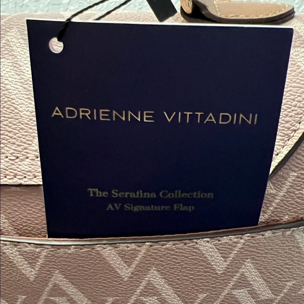 ADRIENNE VITTADINI THE SERAFINA COLLECTION SIGNATURE FLAP NWT Retails$190